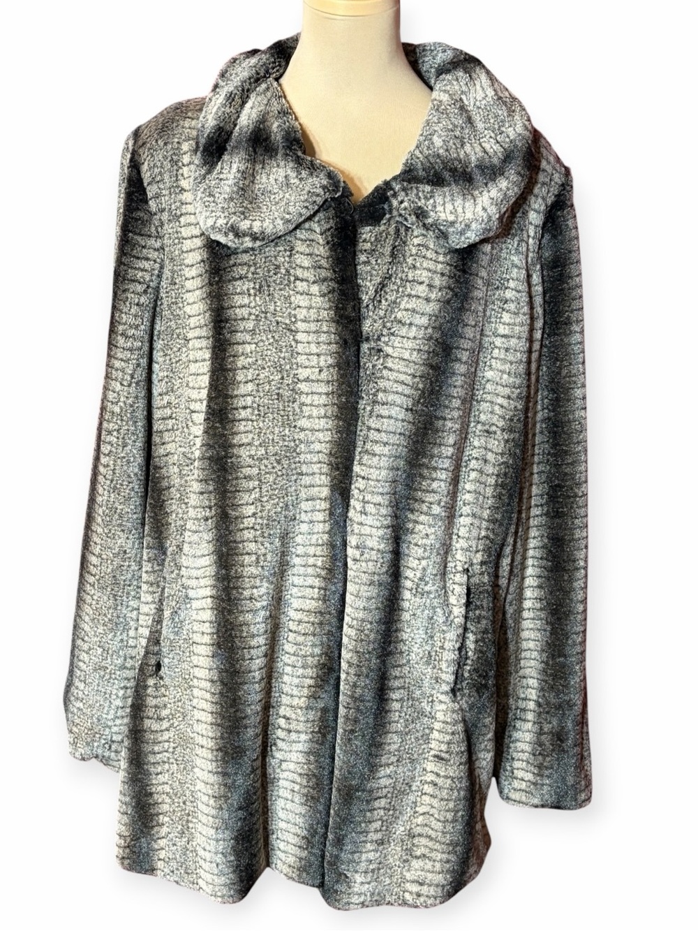 dennis basso Gray Textured Faux Fur Pea Coat